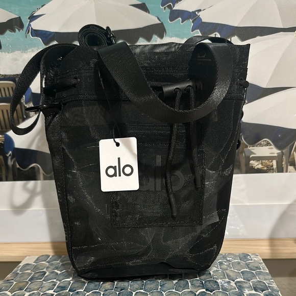 ALO Yoga Accessories - ALO Yoga Black Tote Bag